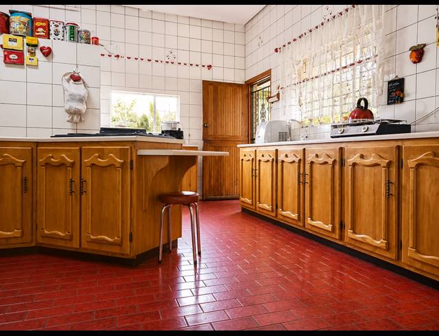 4 BEDROOM HOUSE FOR SALE IN THREE RIVERS EAST